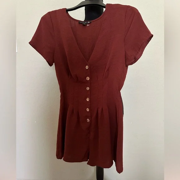 Haute‎ Monde Maroon Jumper V-Neck Seamless Short Sleeves  M Size Medium. NWOT - Picture 2 of 14